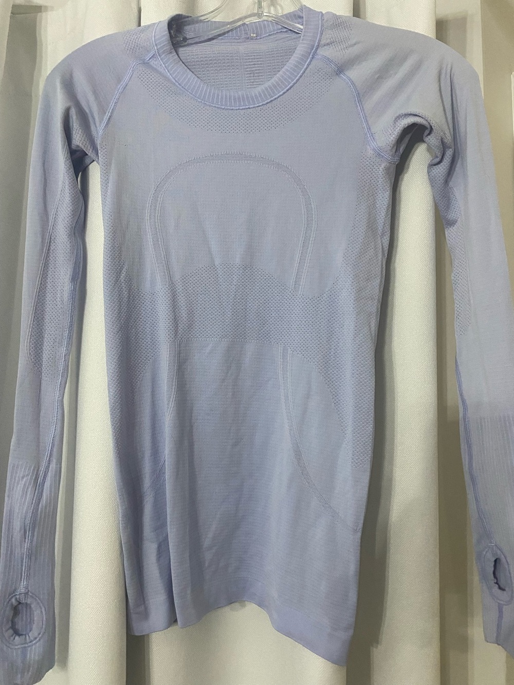 Lululemon women’s XS long sleeved shirt